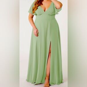 AZAZIE BONDI
Flowy Ruffled Chiffon Long Sage Dress Dusty Sage